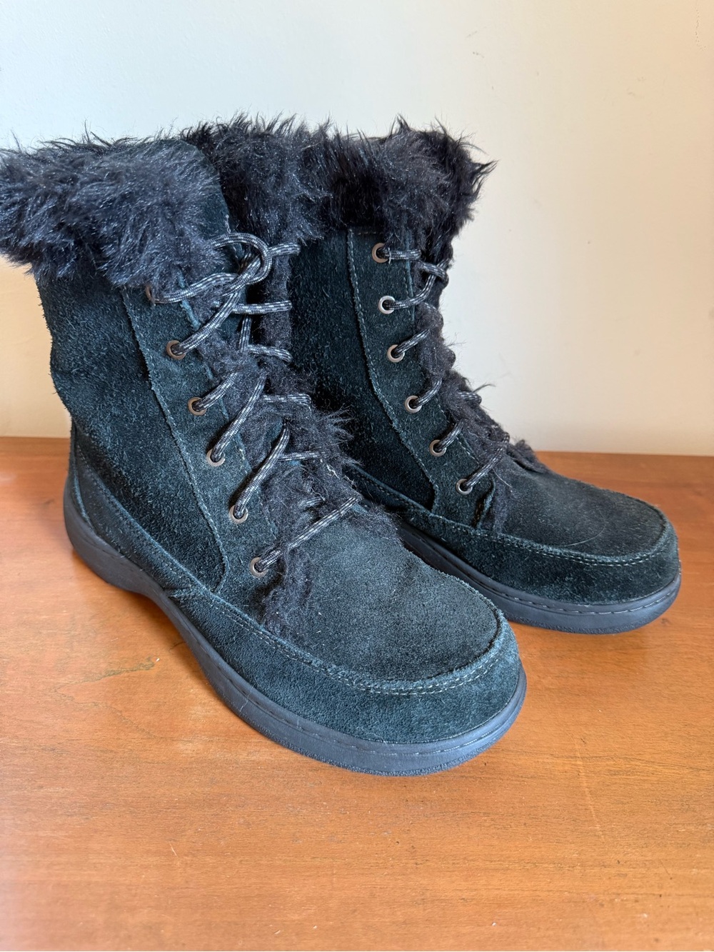 L.L. Bean Tek 2.5 Faux Fur Primoloft 100 Gram Insulated Black Suede Boots, 7.5